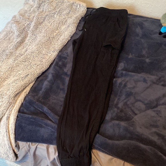 Brand ,Brooklyn cloth, size small, never worn; brand new, joggers - Picture 2 of 7